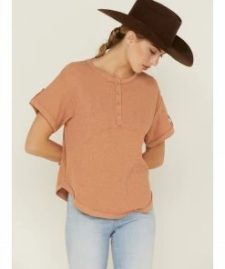 Cleo + Wolf Women's Relaxed Waffle Knit Henley Top Beige/khaki