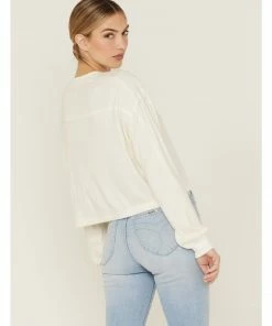 Cleo + Wolf Women's Boxy Floral Pocket Long Sleeve Cropped Pullover Sweatshirt Ivory -Cleo & Wolf Shop 2000359359 103 P4