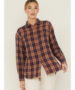 Cleo + Wolf Women's Breezy Springs Plaid Flannel Shirt Beige/khaki