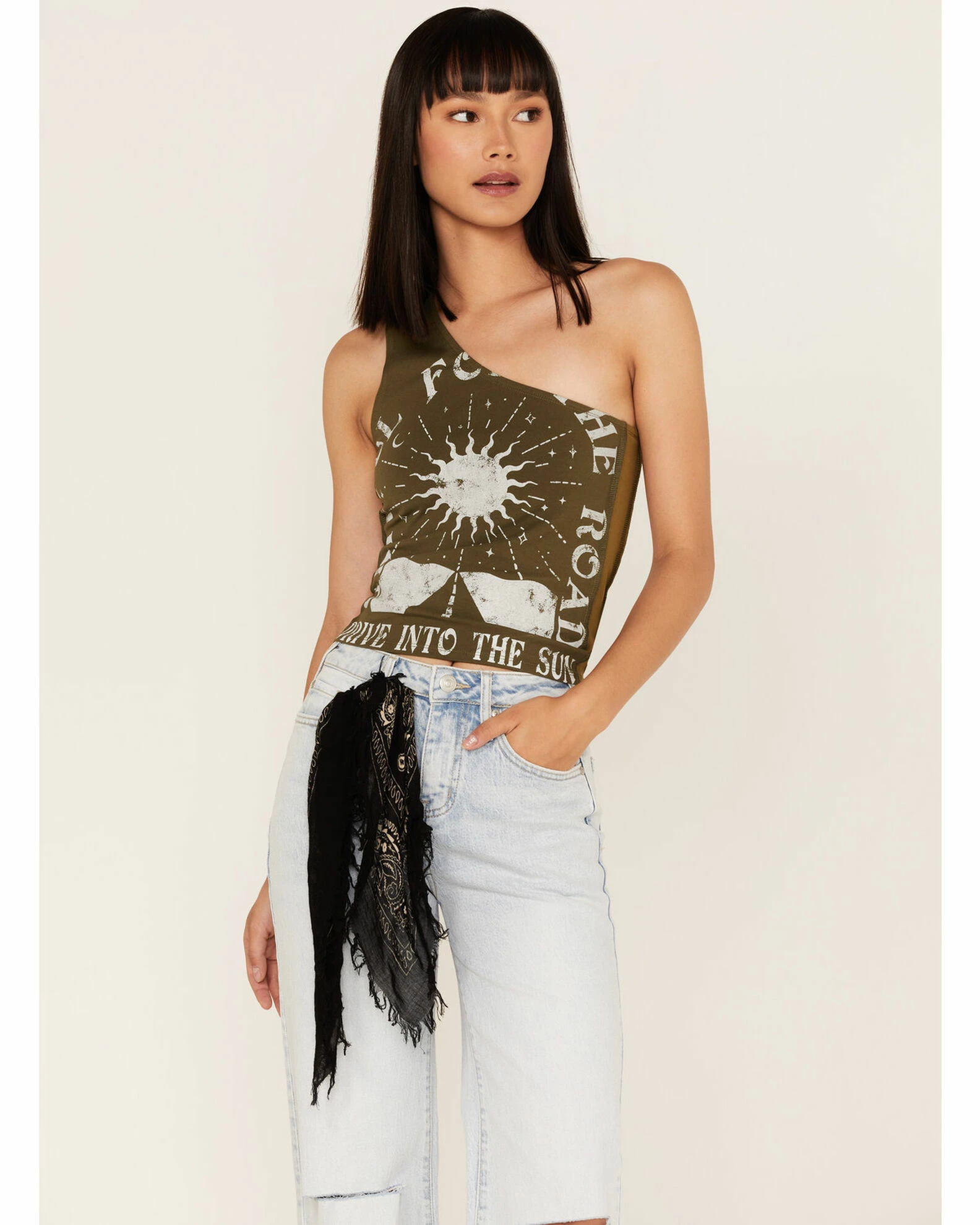 Cleo + Wolf Women's Drive Into The Sun Graphic One Shoulder Tank Top 1 Cleo + Wolf Women's Drive Into The Sun Graphic One Shoulder Tank Top