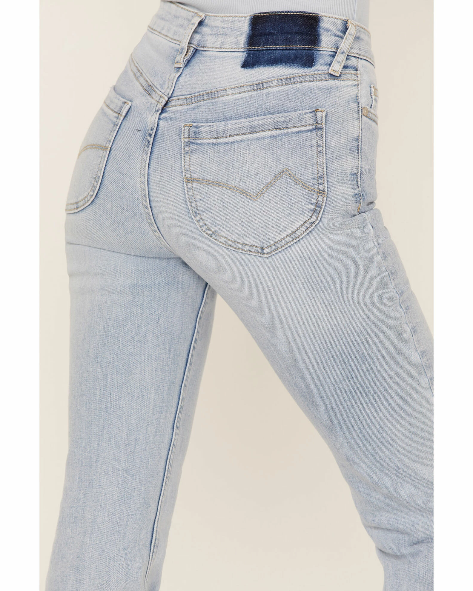 Cleo + Wolf Women's South Coast High-Rise Light Wash Stretch Bootcut Jeans Blue 4 Cleo + Wolf Women's South Coast High-Rise Light Wash Stretch Bootcut Jeans Blue - Image 4