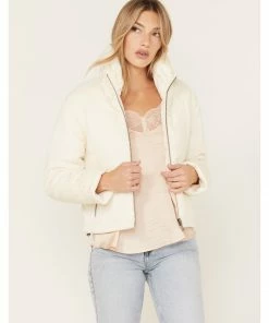 Cleo + Wolf Women's Quilted Corduroy Puffer Jacket Ivory