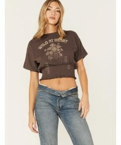 Cleo + Wolf Women's Wild At Heart Smocked Graphic Tee