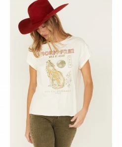 Cleo + Wolf Women's Born Free Graphic Tee