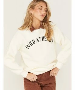 Cleo + Wolf Women's Wild At Heart Graphic Sweatshirt -Cleo & Wolf Shop 2000374824 103 P3