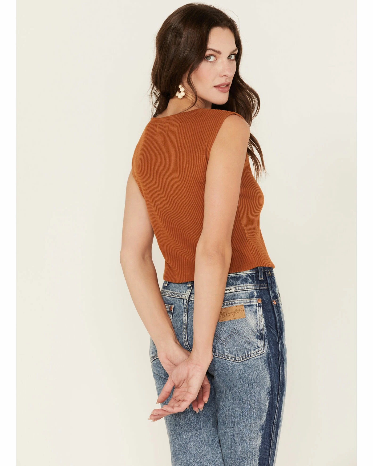 Cleo + Wolf Women's Ribbed V-Neck Tank Brown 4 Cleo + Wolf Women's Ribbed V-Neck Tank Brown - Image 4