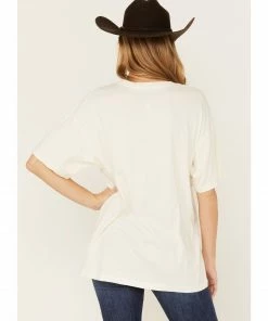 Cleo + Wolf Women's Frosty Mountain Oversized Short Sleeve Graphic Tee -Cleo & Wolf Shop 2000380753 103 P4